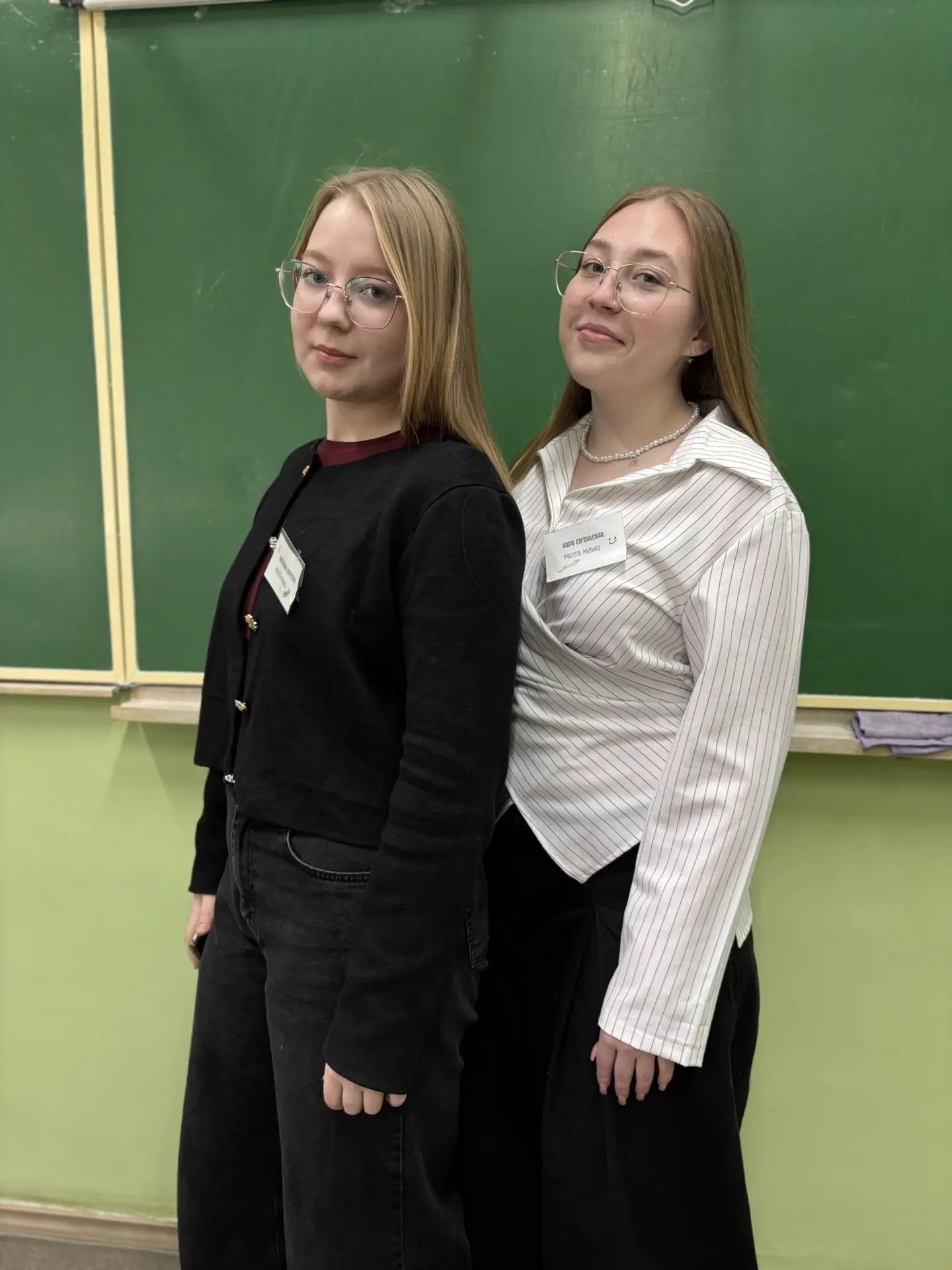 🎉 1 апреля — день, когда всё встало с ног на голову!  В нашей школе прошёл День самоуправления: учен