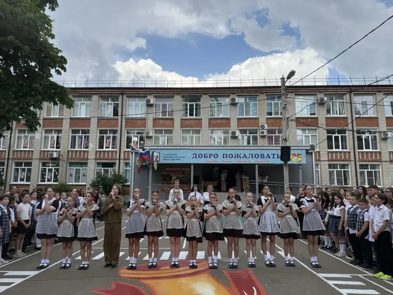 Праздник окончания начальной школы — это важное событие в жизни каждого ученика. Вчера на традиционн