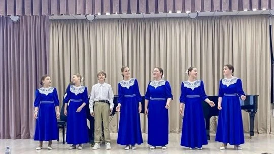 Гордимся лицеистами! Валерия Ерофеева в составе ансамбля «Синяя птица» завоевала гран-при XVII межзо