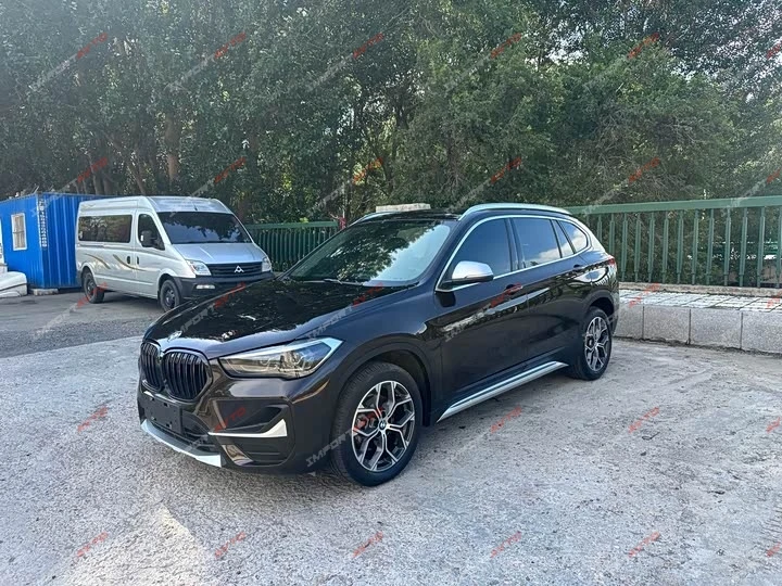 В продаже BMW X1 sDrive20Li Fashion Edition 1.5 AMT, 2022

• Проходная по утилю!

• 2022 год
• Бензи
