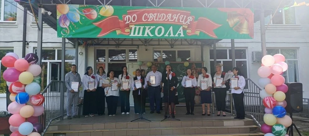 В нашей школе состоялось одно из самых трогательных и значимых событий года — торжественная линейка,