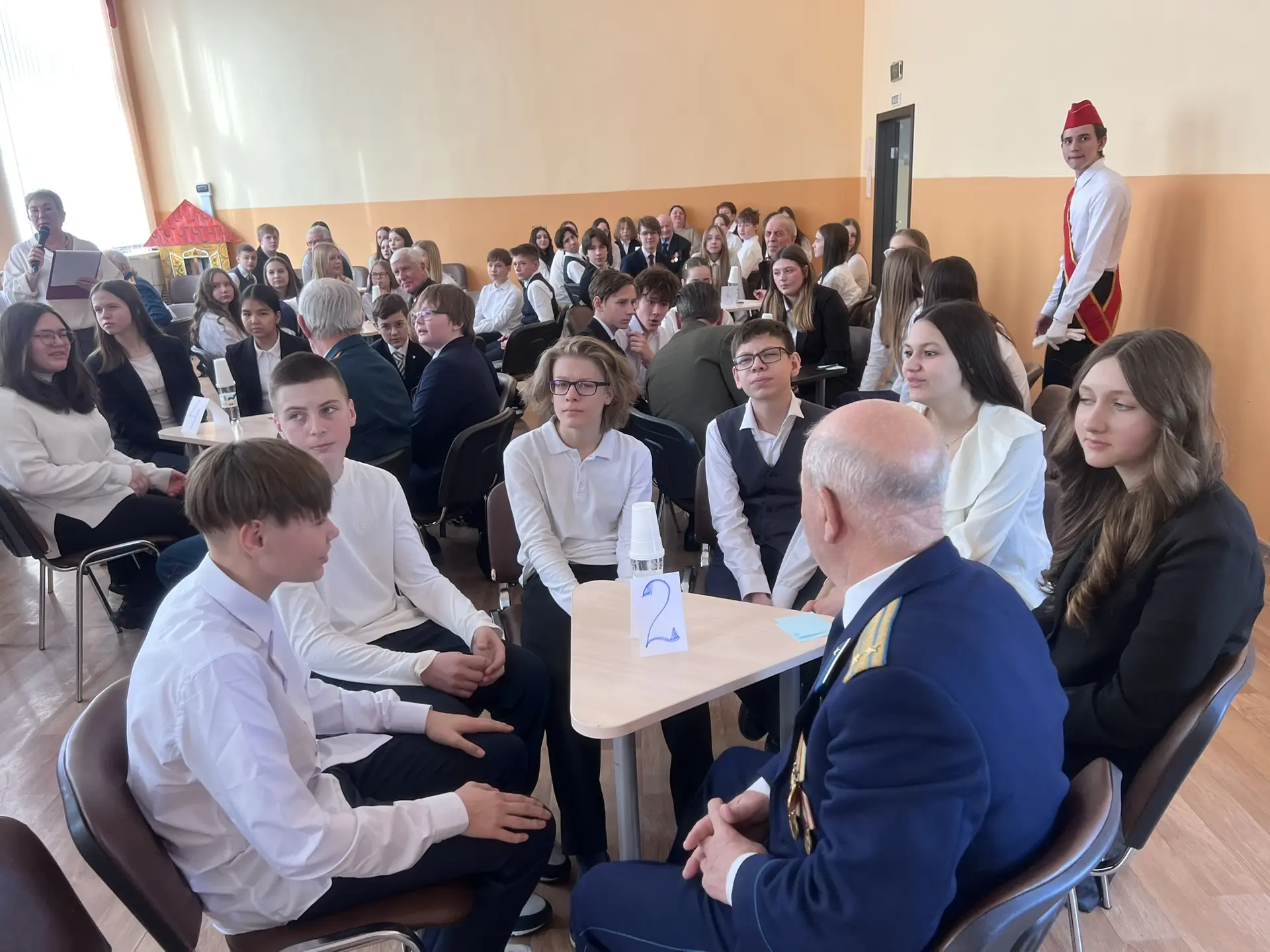 Привет, #стодевятка!  🎖Вчера мы приняли участие в событии «Диалог поколений»  🎤Для ветеранов Индустр