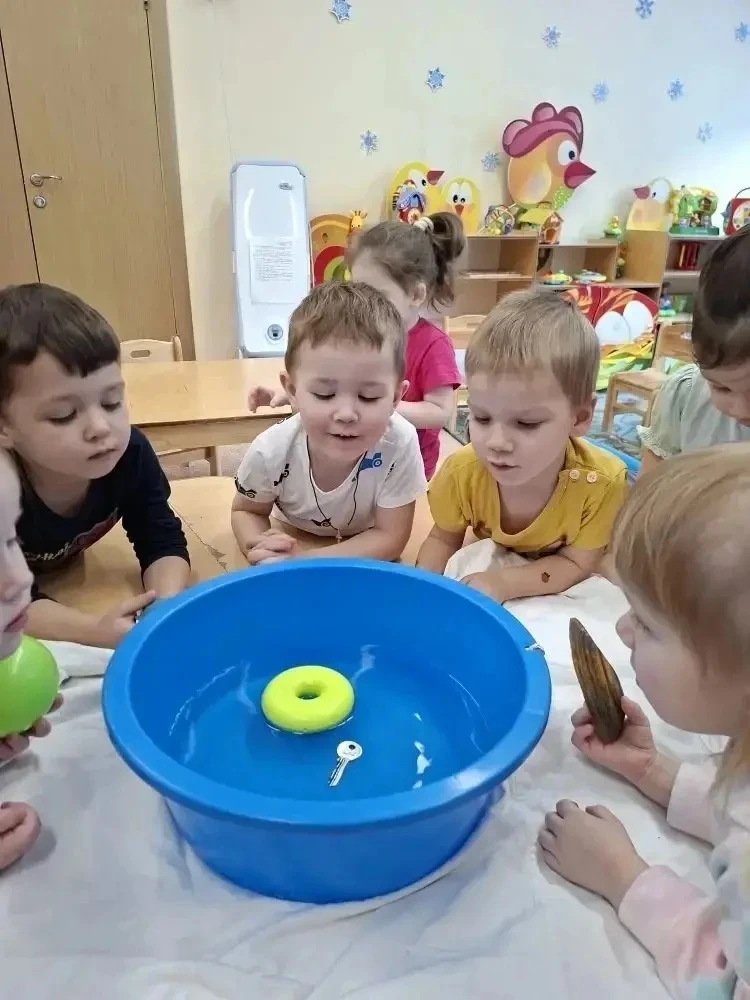 🔬 «Ужасно интересно всё то, что неизвестно!»  С 2 по 11 февраля в дошкольных зданиях нашей школы про