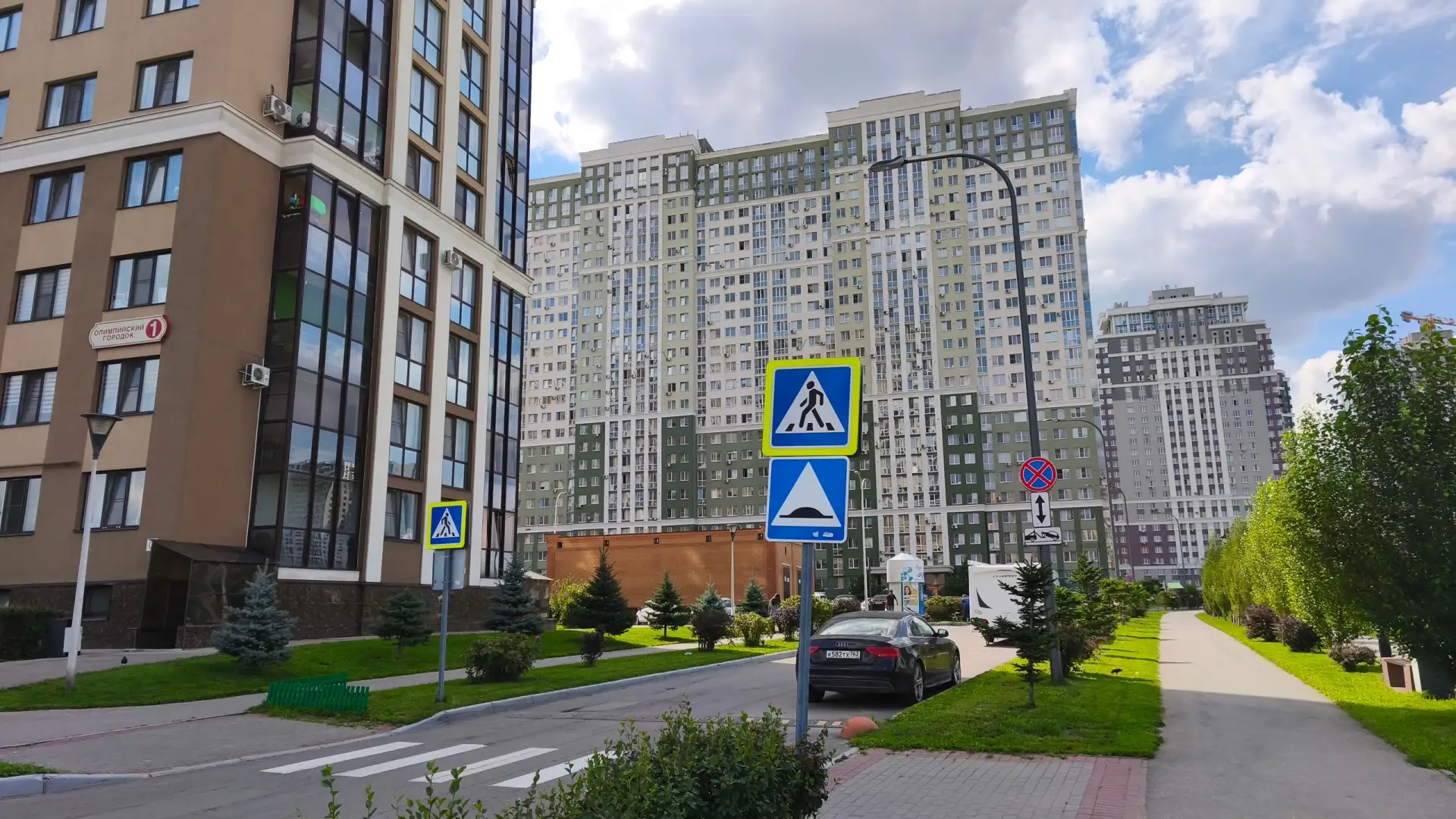 НА БЫВШИХ ПУСТЫРЯХ