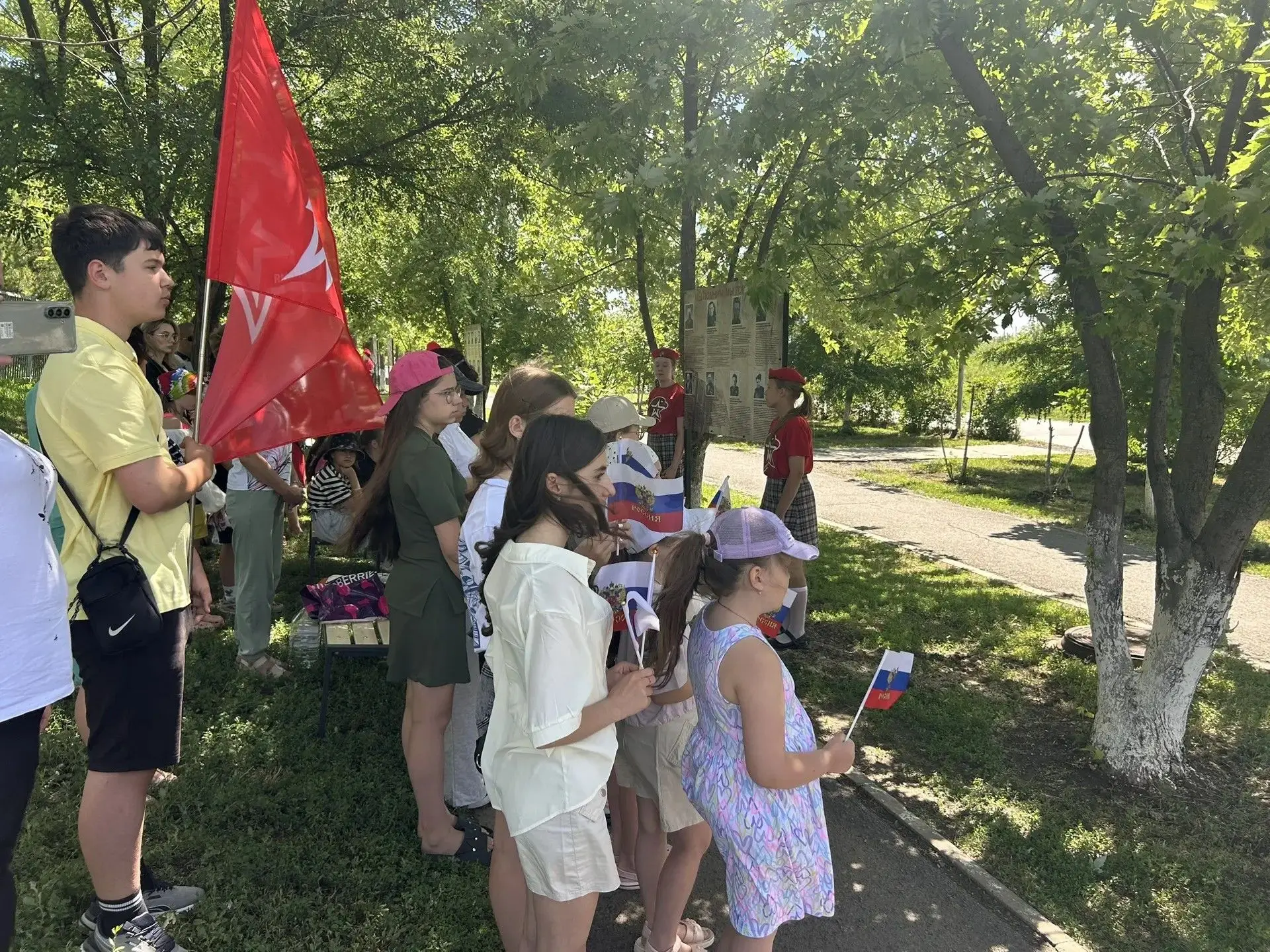 Открытие музея под открытым небом
22 июня, в День Памяти и скорби в МБОУ лицее №7 прошло торжественн
