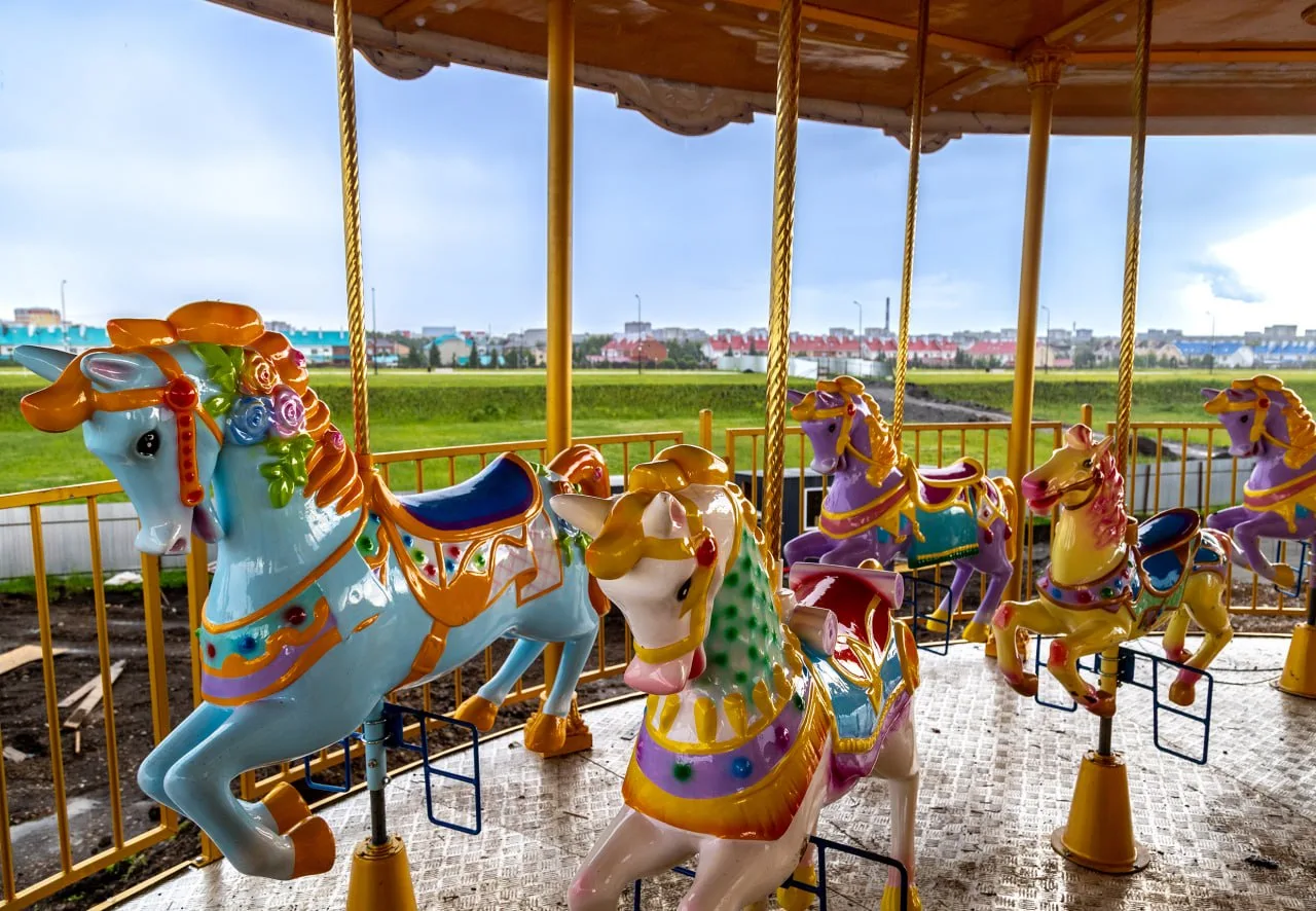🎡 Вид на весь город: в «Притяжении» завершают строительство колеса обозрения