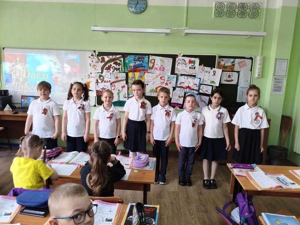 Возгордимся нашими дедами 🇷🇺✨ С них пример достойный мы возьмем 🎖️. Подвиг их пусть нас научит с Вам