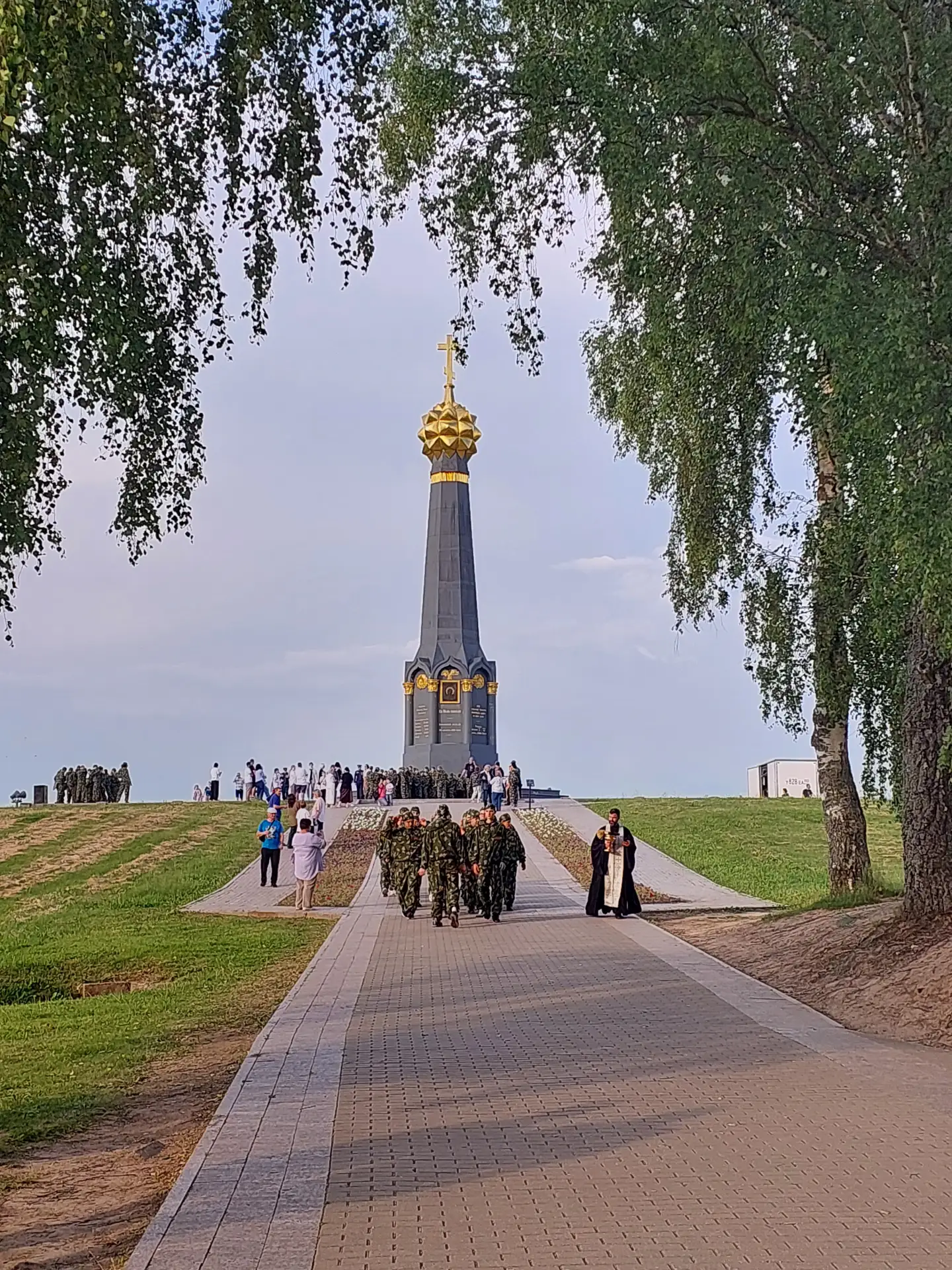 🇷🇺Есть в России места, где само время замирает, а в воздухе чувствуется величие народного подвига.