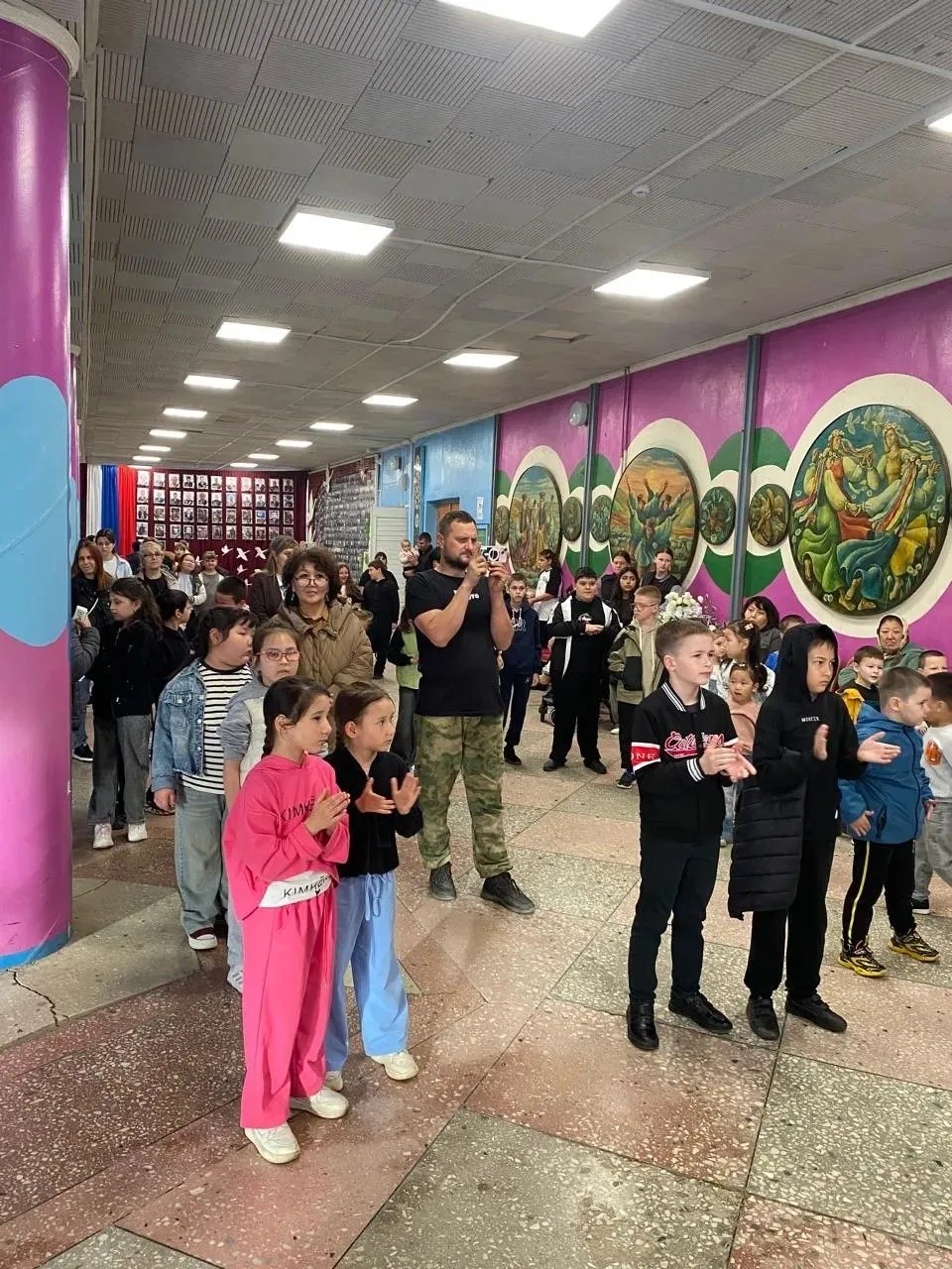 Дорогие ребята и уважаемые взрослые! От всей души поздравляем Вас от имени Сотрудников ...