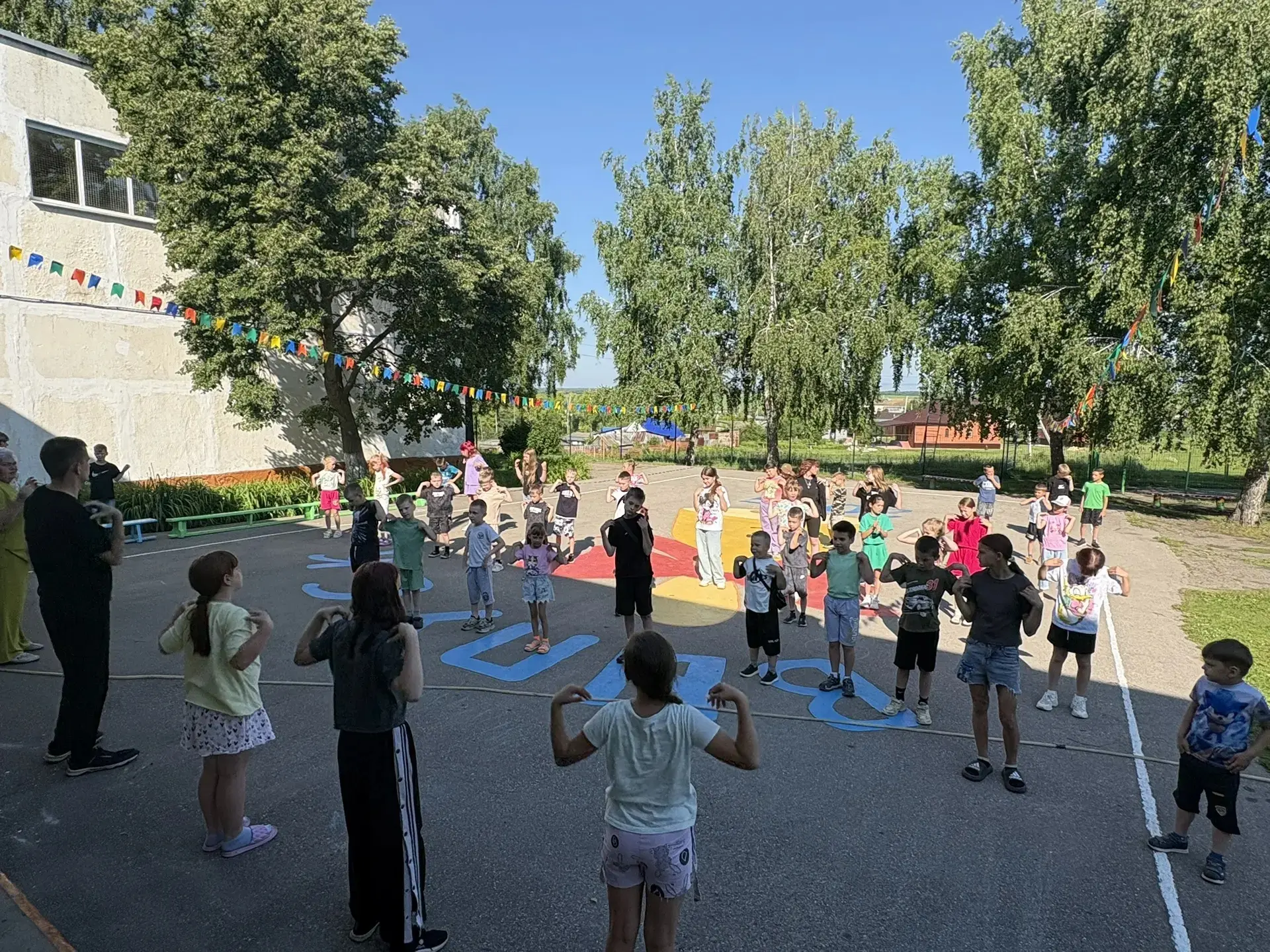 ☀️ Ещё один чудесный день в школьном лагере позади!

 Сегодня в нашем школьном лагере прошёл насыщен
