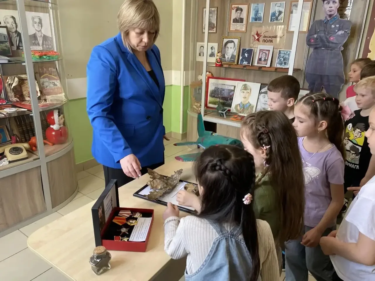 Сегодня воспитанники дошкольного отделения «Мечта» совершили познавательный визит в школьный Музей б