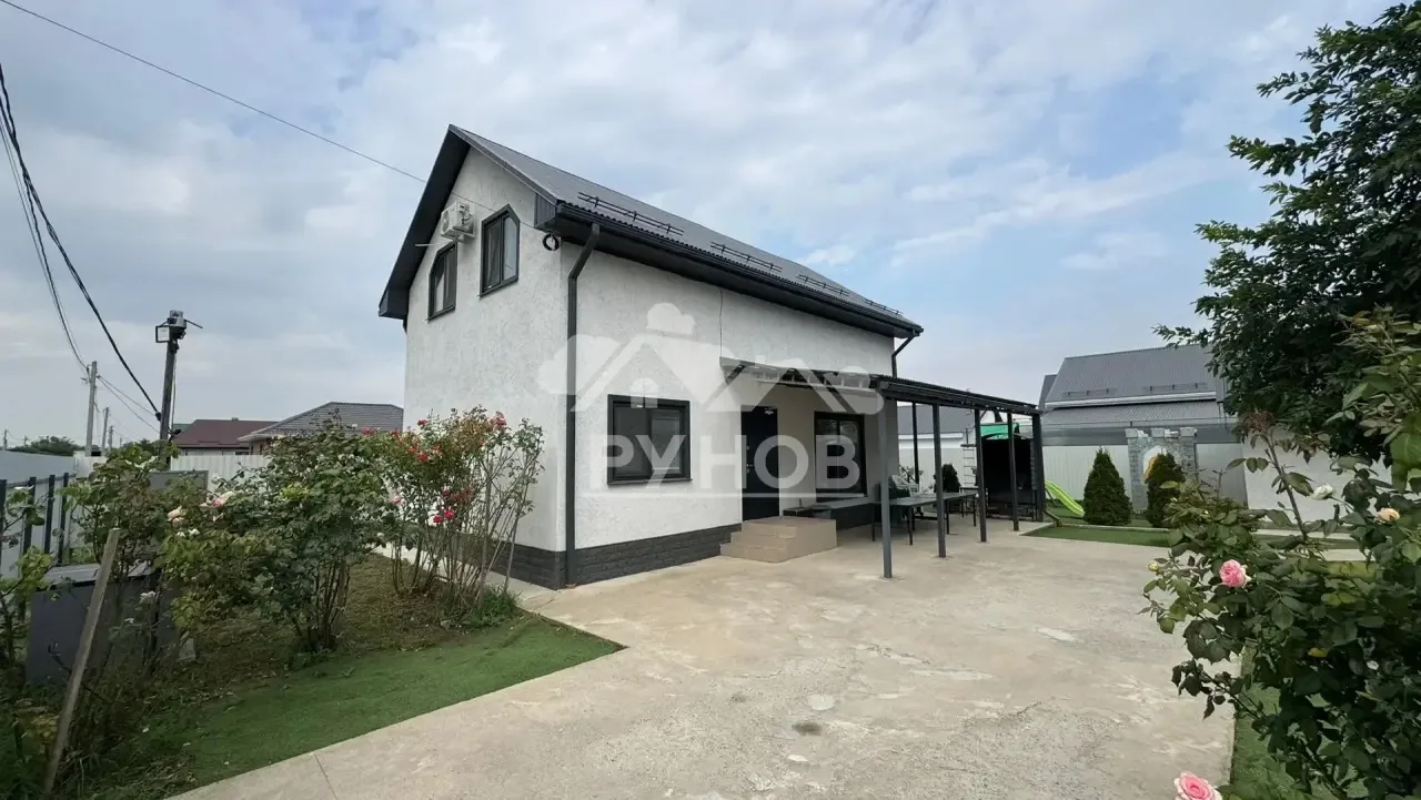 ✔️ станица Васюринская   
🏠 Дом 100 м2 (прихожая, 3 спальни, кухня-гостиная, 2 санузла) + терраса, 