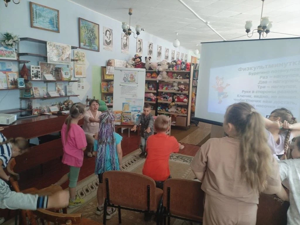 (3 ИЮНЯ)
Быстрее, выше, сильнее - вместе⛹️Слоган «Быстрее, выше, сильнее — вместе» является девизом 