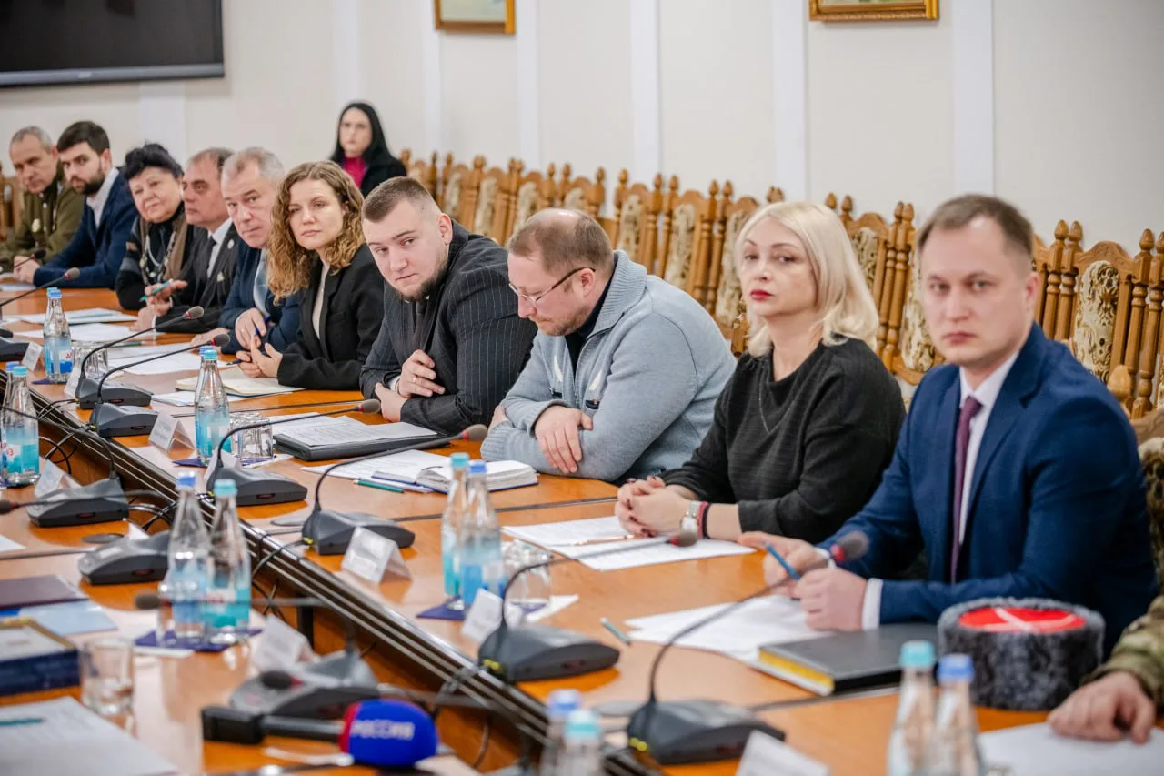 Провел заседание Совета по межнациональным и государственно-конфессиональным отношениям. В нем приня