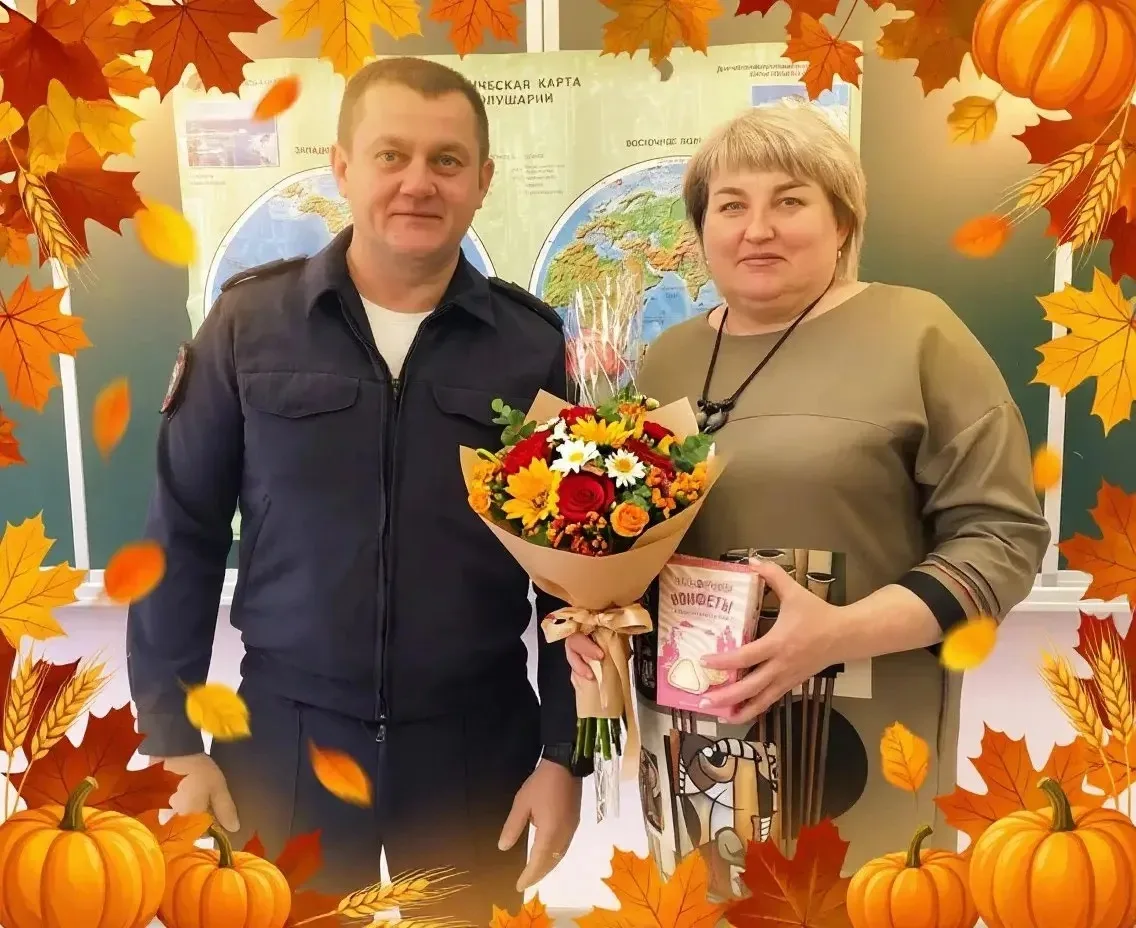 Полицейские Калужской области в День учителя продолжают благодарить своих любимых педаг...