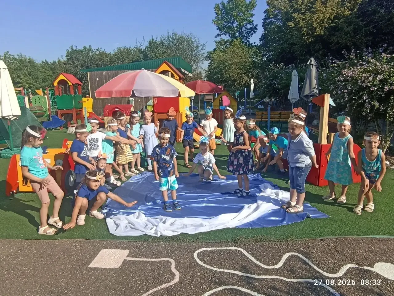 Сегодня день синего и голубого цвета🐬