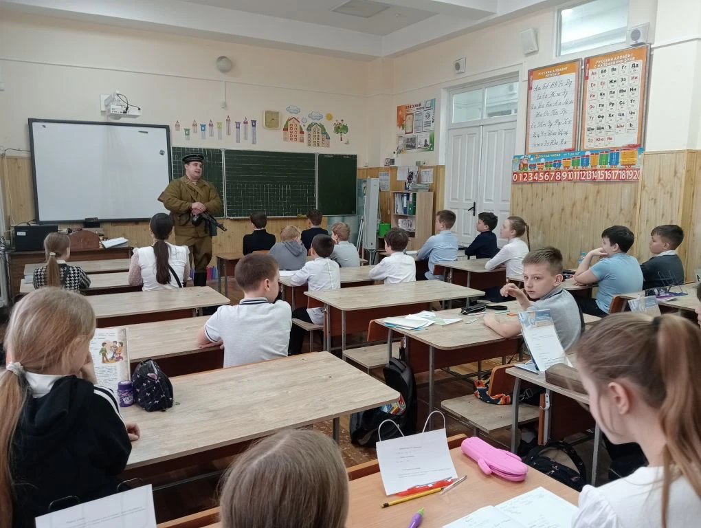Памятные мероприятия 16 апреля: День освобождения Ялты  16 апреля в школе прошли тематические меропр