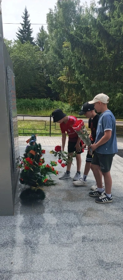 🔸 В поселке Локоть Брасовского района, у памятника комсомольцам и подпольщикам, прошла...