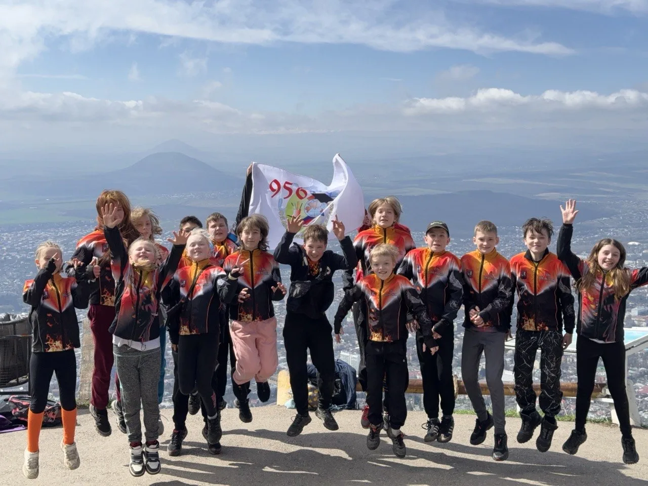 ⛰️«Феникс» покоряет вершины!  Лучший отдых — это спорт, горы и новые вызовы! Наши спортсмены «Феникс
