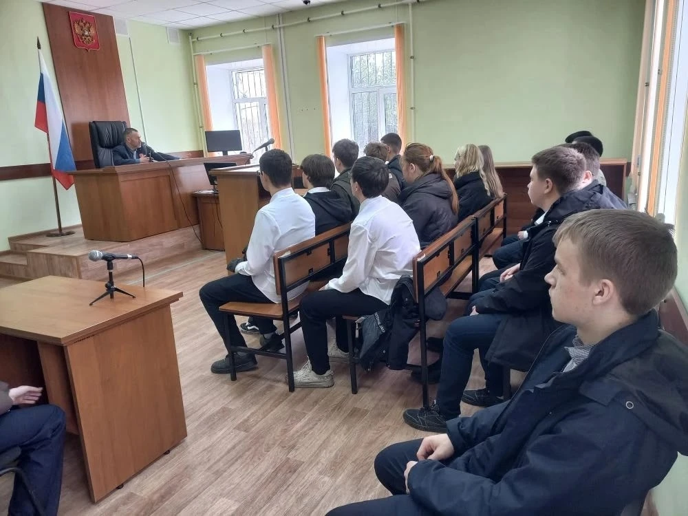 В рамках Всероссийской акции «Неделя без турникетов» обучающиеся 9 «Б» класса посетили Староюрьевски