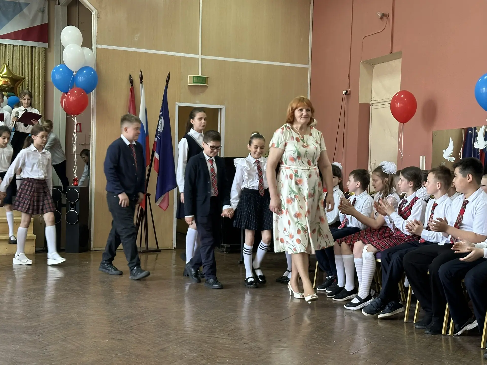 21 мая в нашей школе прошёл праздник «До свидания, начальная школа!». Незаметно пролетели четыре нез