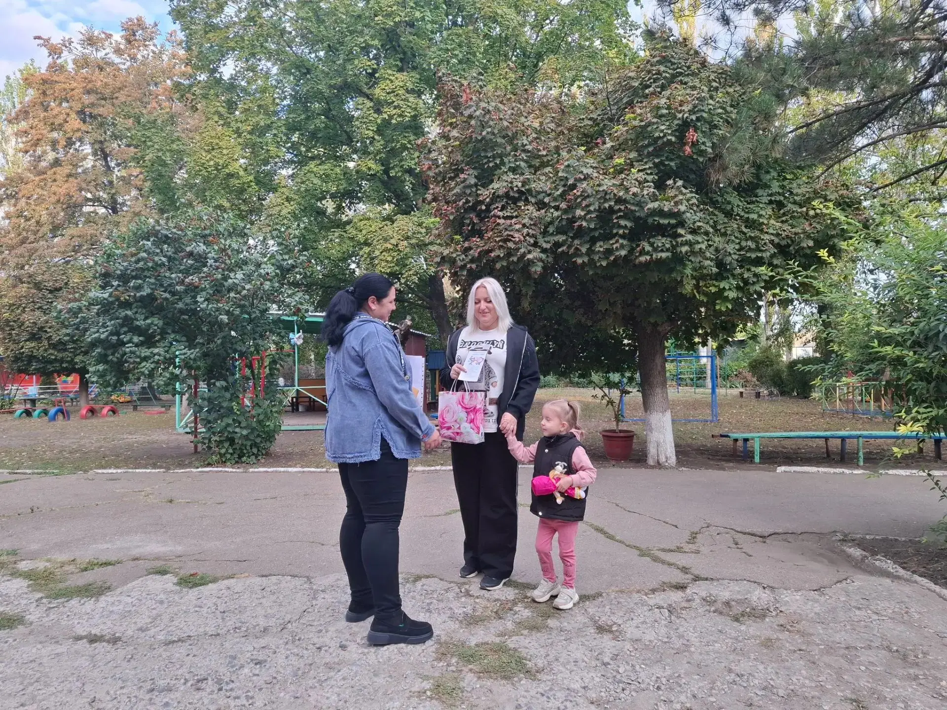 В рамках профилактической работы в осенний период с родителями воспитанников проведены ...