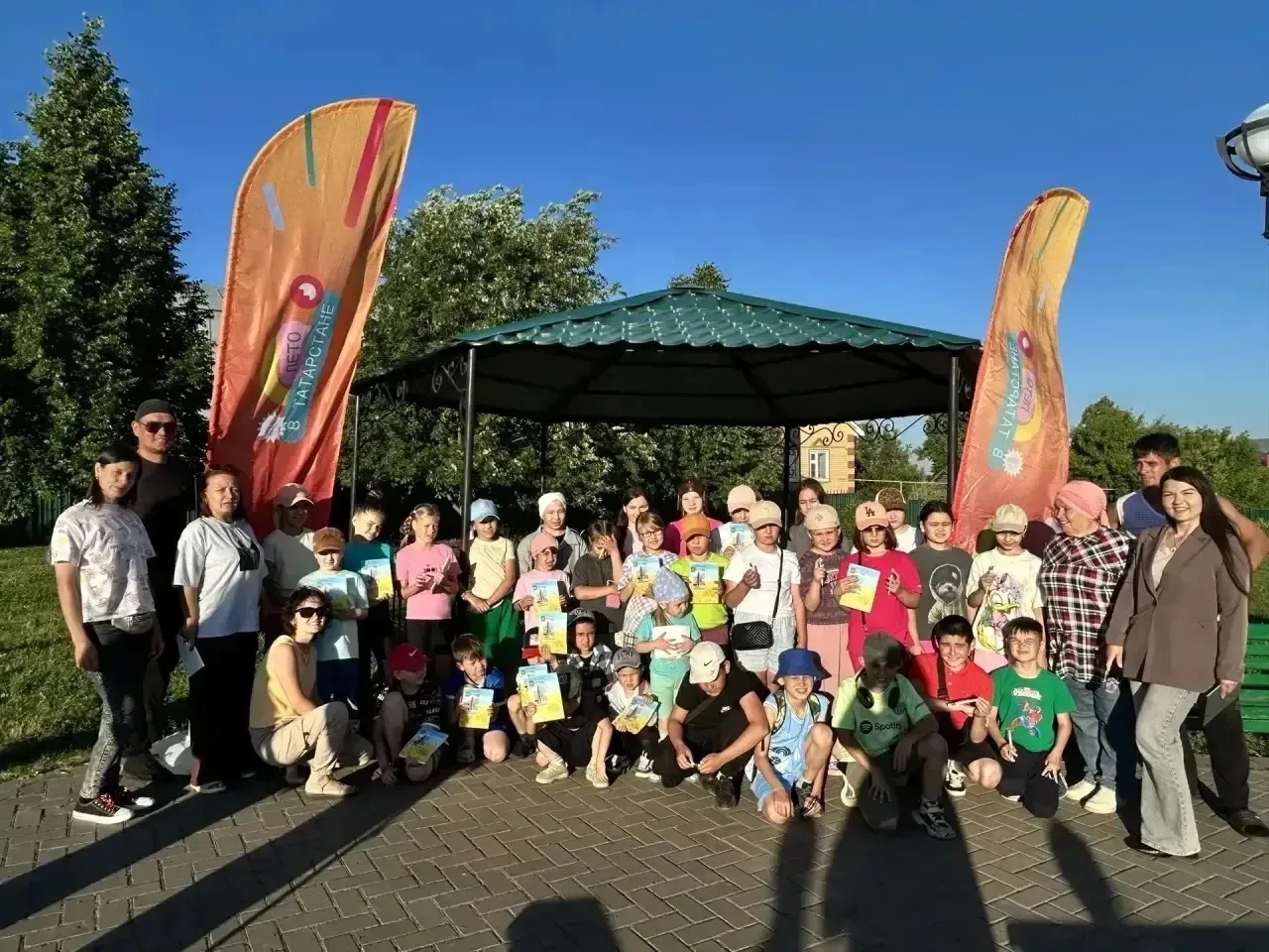 🎶 Музыкальное лето в Парке Победы! 🎶

Сегодня в Парке Победы прошло яркое мероприятие для юных гос