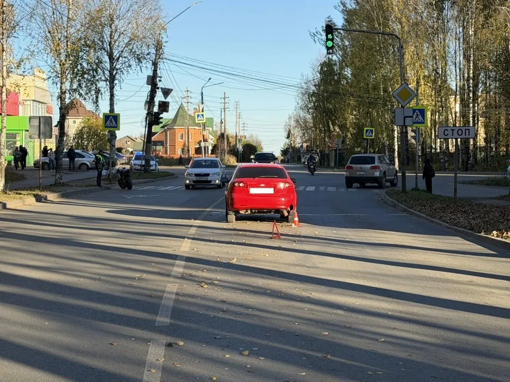 Несовершеннолетняя пассажирка мотоцикла пострадала в ДТП в Сыктывкаре.