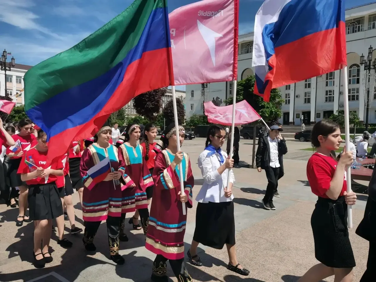 21 мая в Махачкале прошел «Парад наследников Победы», организованный общероссийским «Движением первы