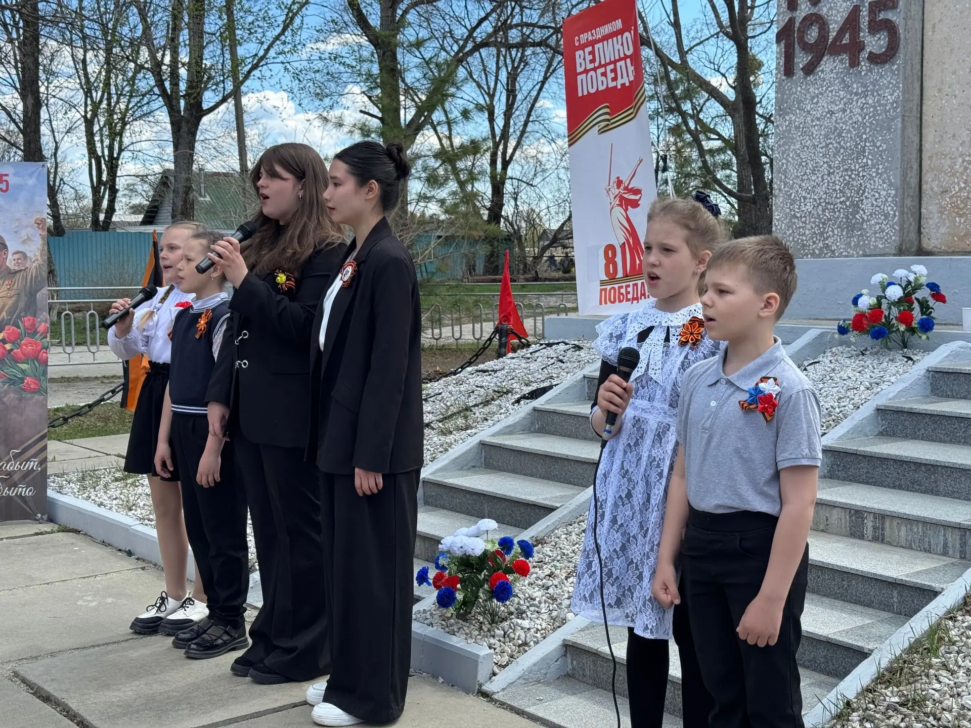 🇷🇺9 Мая в селе Федосьевка — это день, когда сердца бьются в унисон с памятью поколений. Для центра