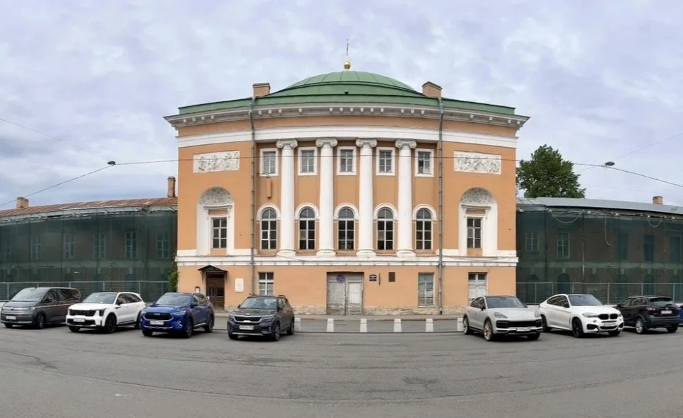 Начинается новый этап реставрации Конюшенного ведомства 🏗️