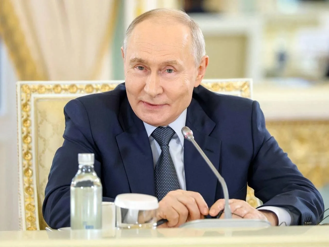 "Депутаты Госдумы полностью оправдали высокий статус народных представителей", заявил Путин
 
Другие