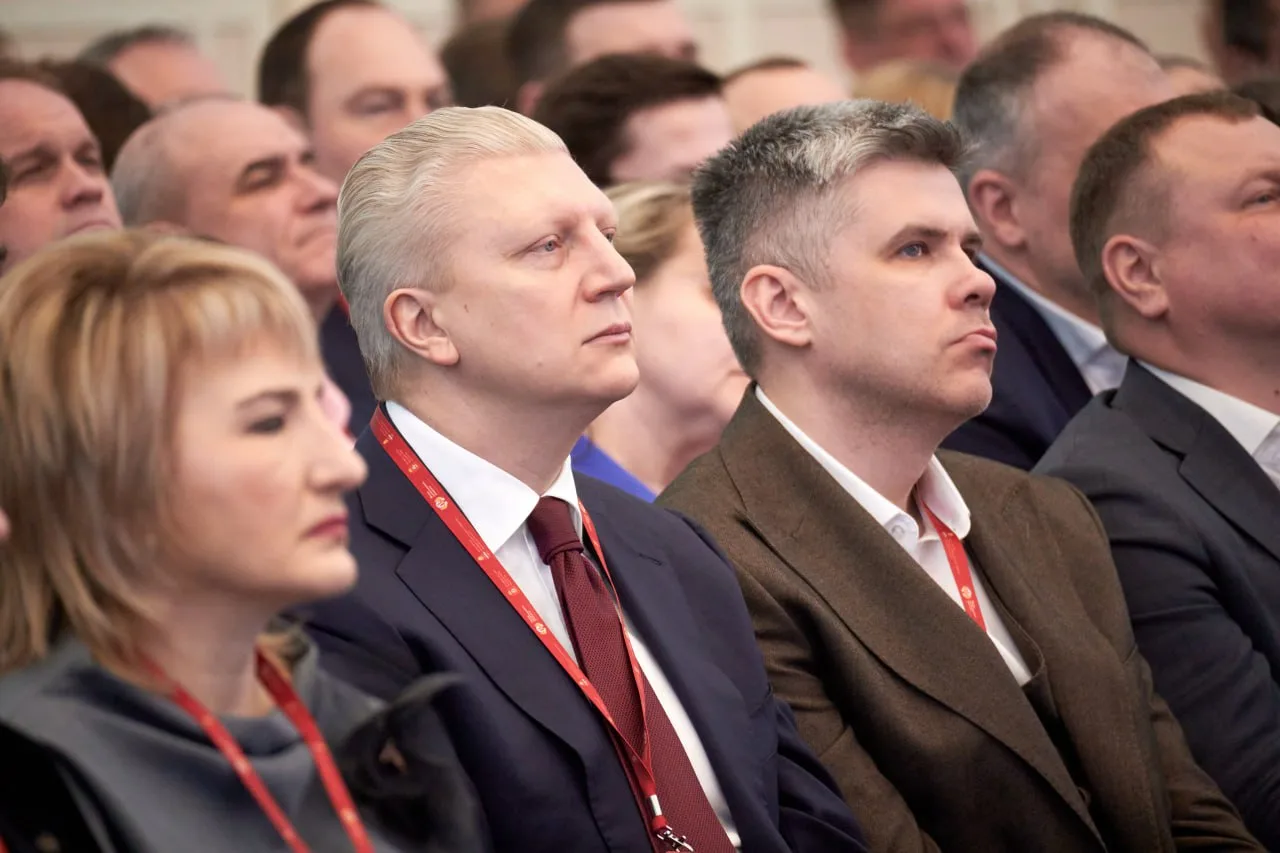 В Подмосковье стартовала программа капитального ремонта МКД на 2026-2028 годы  👥 На областном форуме