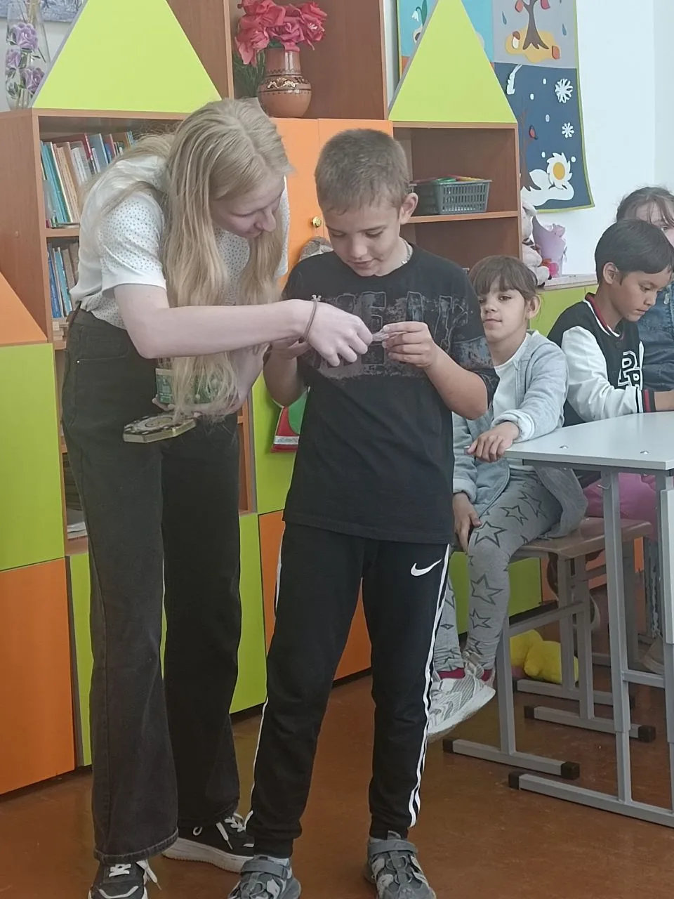 День смеха в школьном лагере: Веселье и радость! 🎉

Сегодня у нас особенный день – День смеха! 🥳 Э