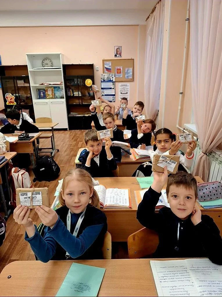 27 января в нашей школе прошли мероприятия, посвящённые Дню полного освобождения Ленинграда от фашис