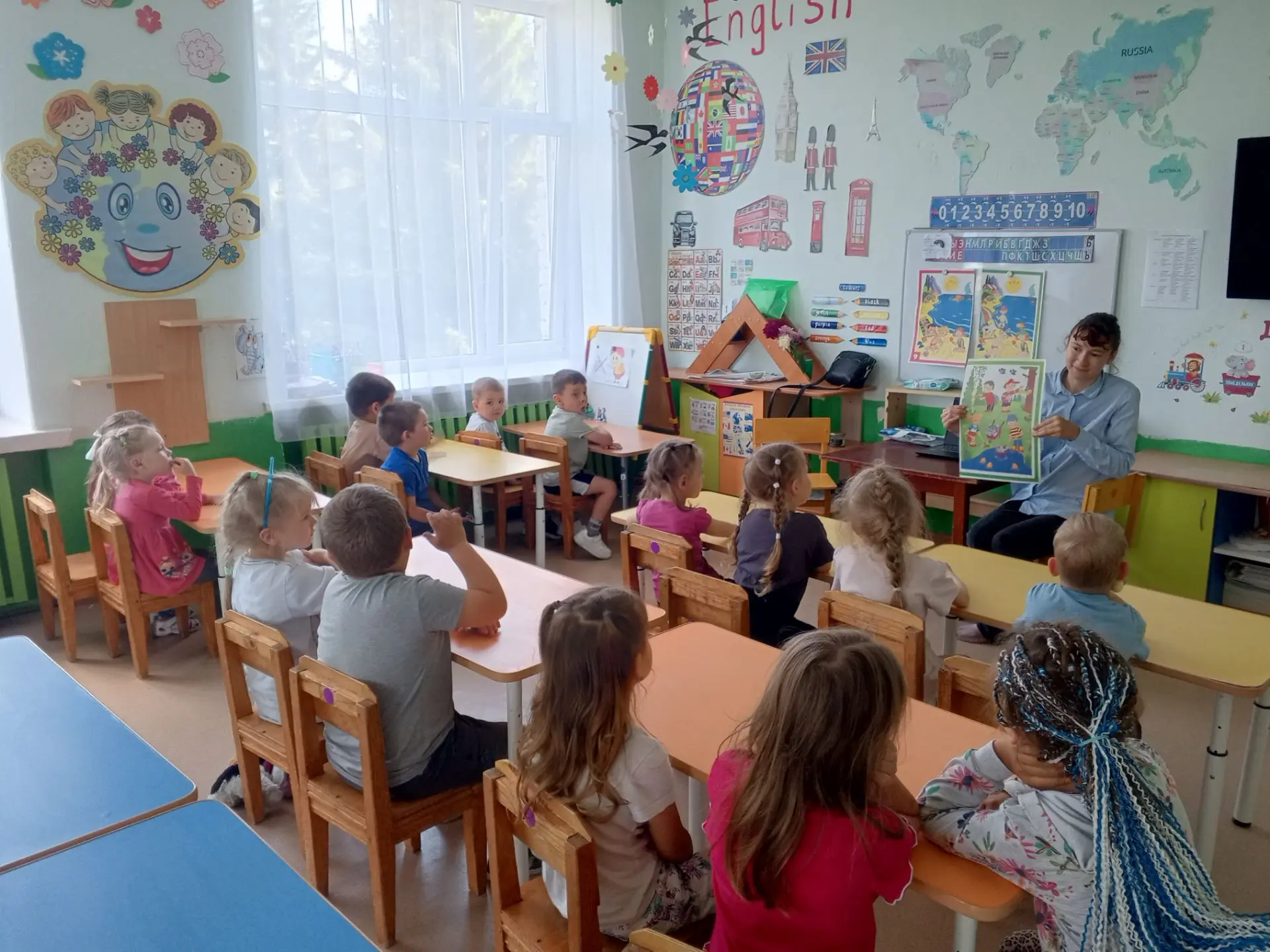 В рамках Месячника безопасности на водных объектах в разновозрастной группе ДОУ проведена познавател