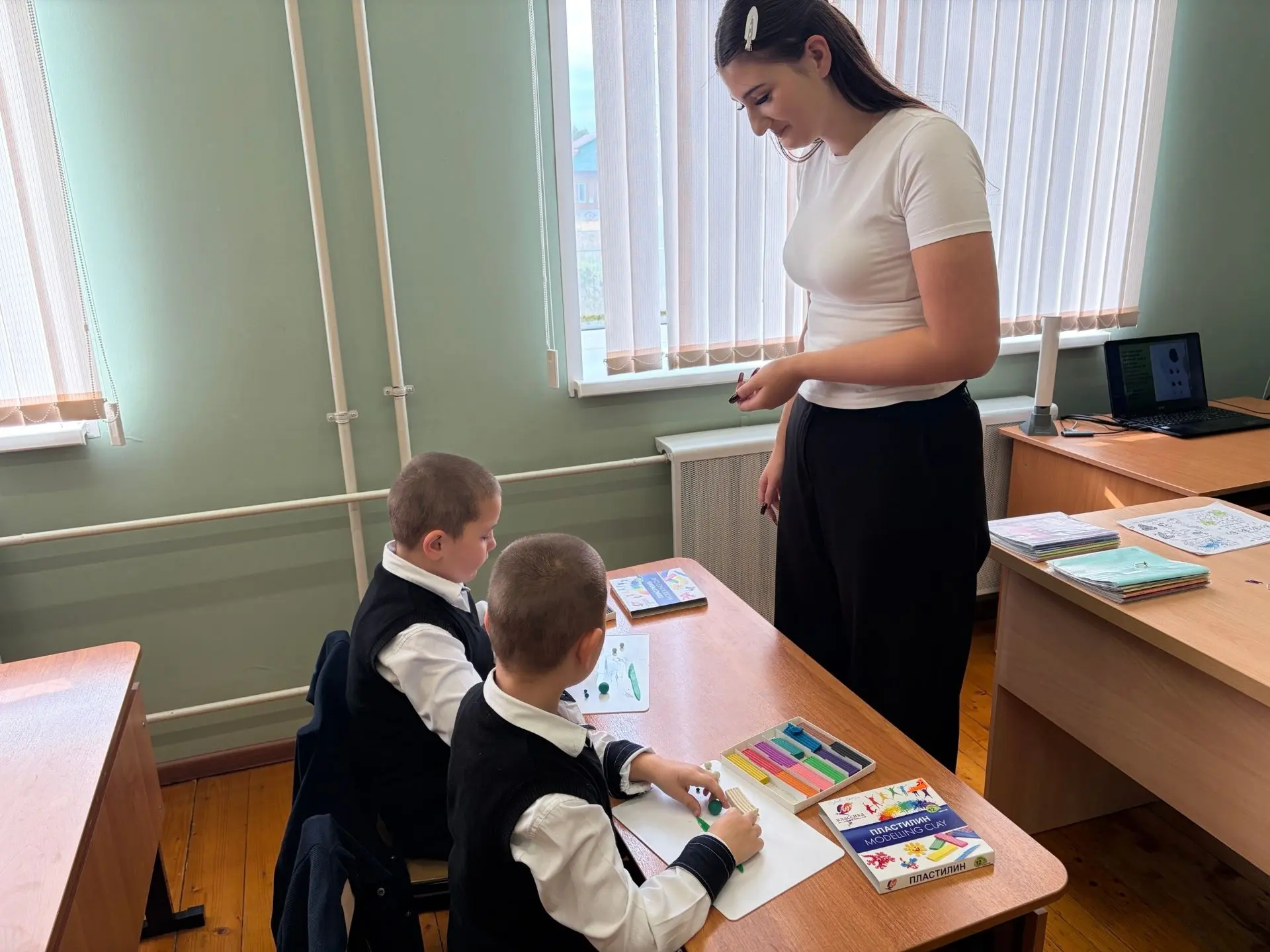 🎉 День учителя: старшеклассники — в роли педагогов! 🎉