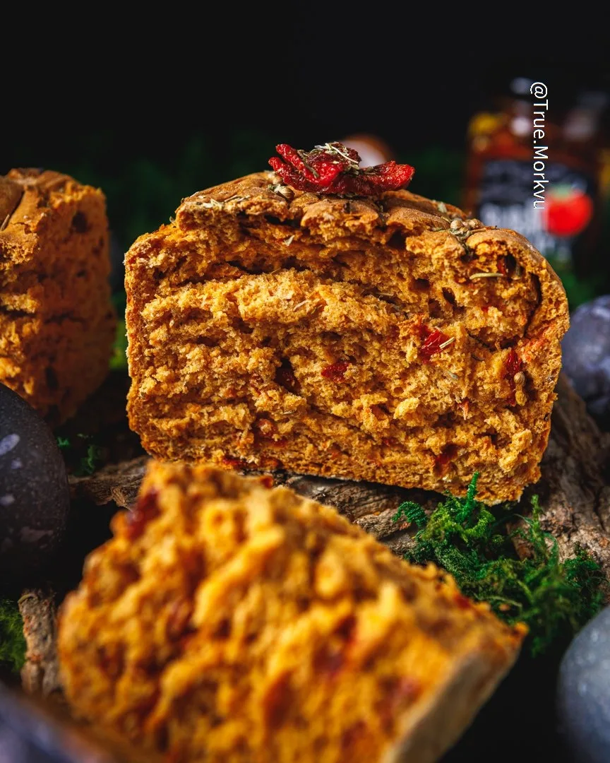 Полуржаной кулич с вялеными томатами🍅🍞 Экзотика в наших пенатах, что-то среднее между батоном и ку