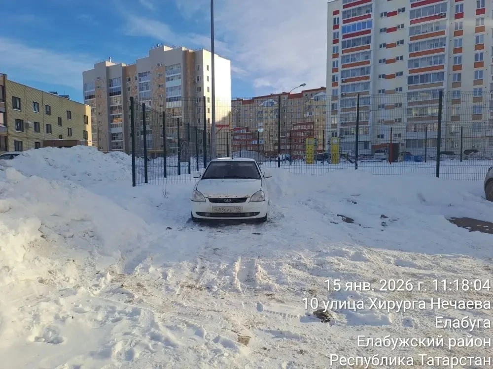 Продолжается работа по комплексной очистке дворов. Законных оснований эвакуировать автомобиль у нас,