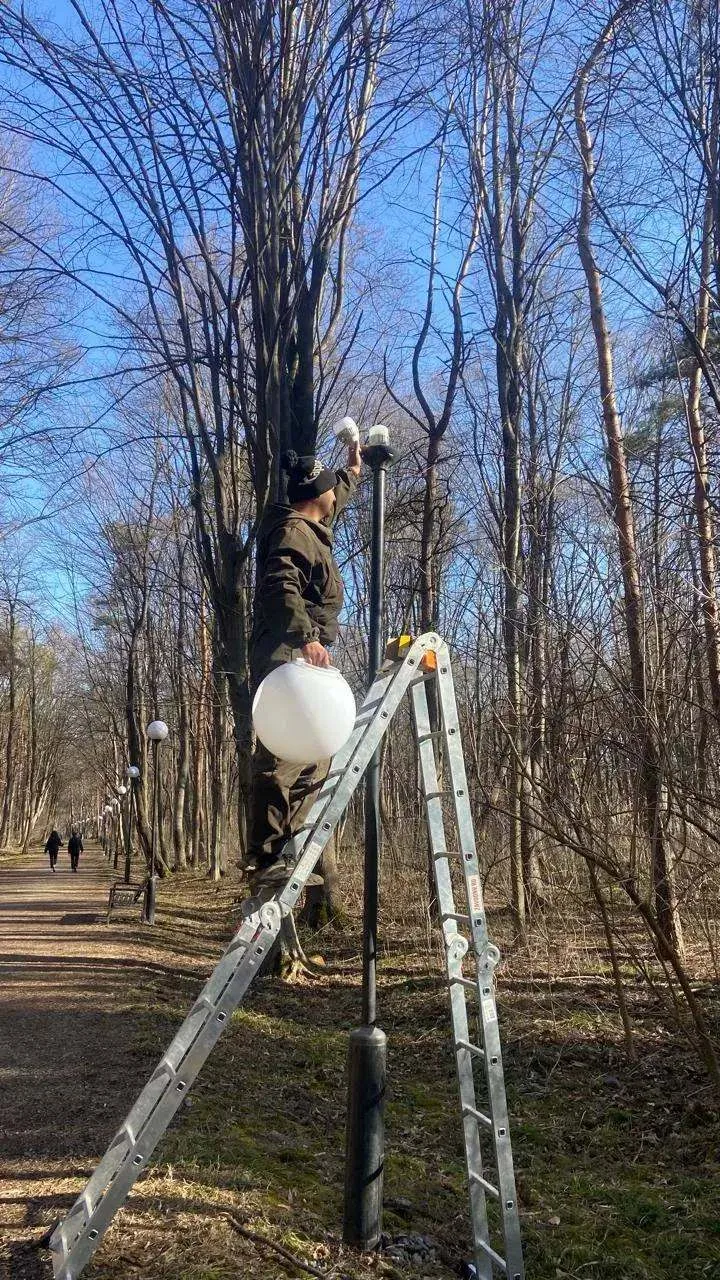 💡На улицах Владикавказа заменили более 60 осветительных приборов  Замена ламп уличного освещения на 