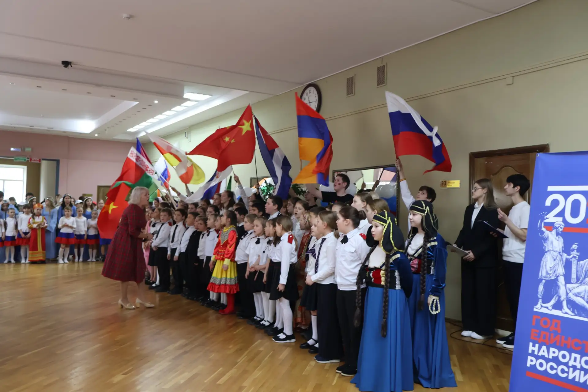 Сегодня наш лицей на несколько часов превратился в пестрый калейдоскоп культур, традиций и улыбок.  