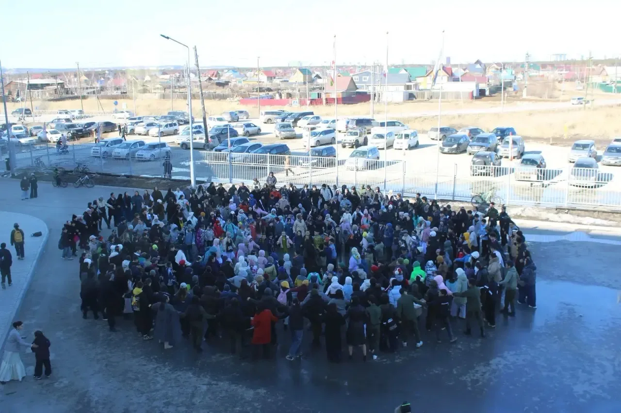 Сегодня , 24.04.2026 г., в школе №40 им. М.Е. Николаева прошла поистине  масштабная акция "Диктант П