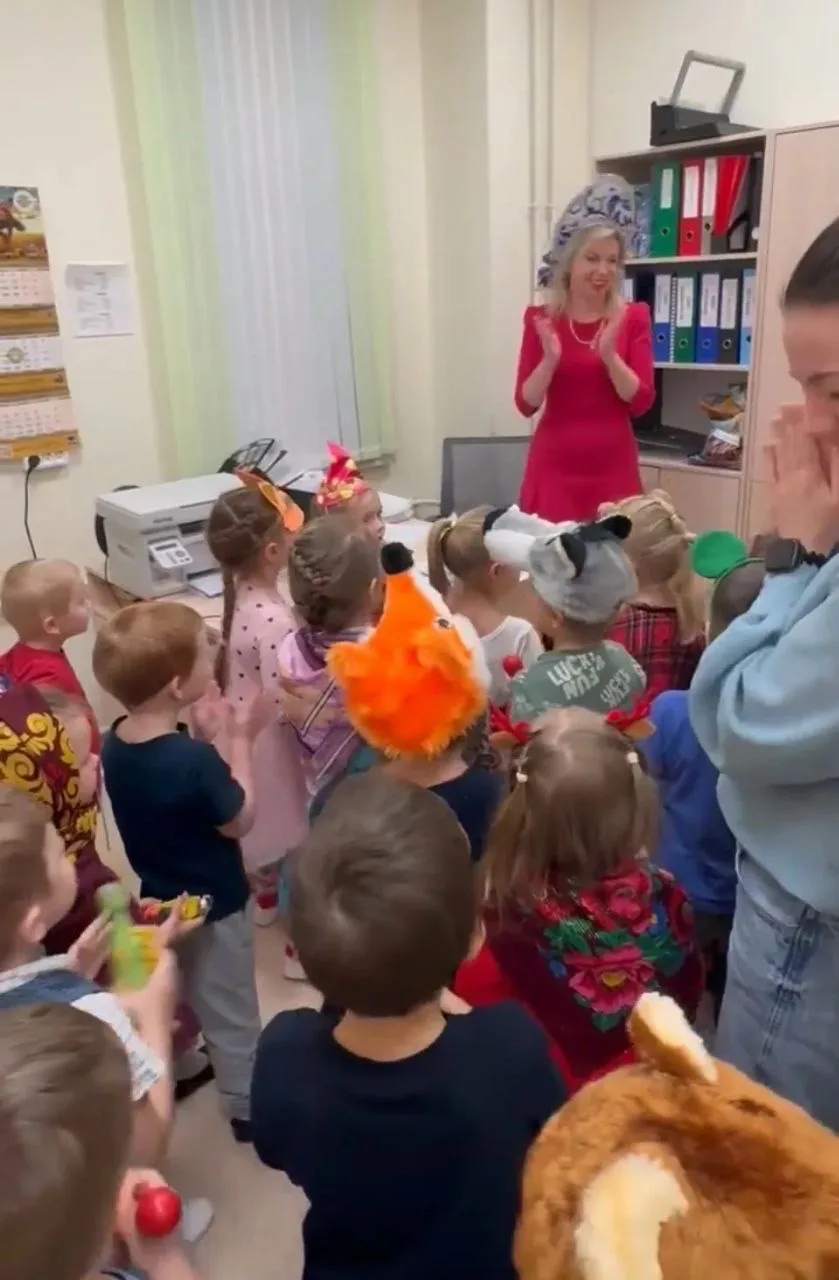 Здравствуй, Коляда! Как у нас прошли весёлые Святки! 🎄✨  Дорогие родители и друзья нашего детского с