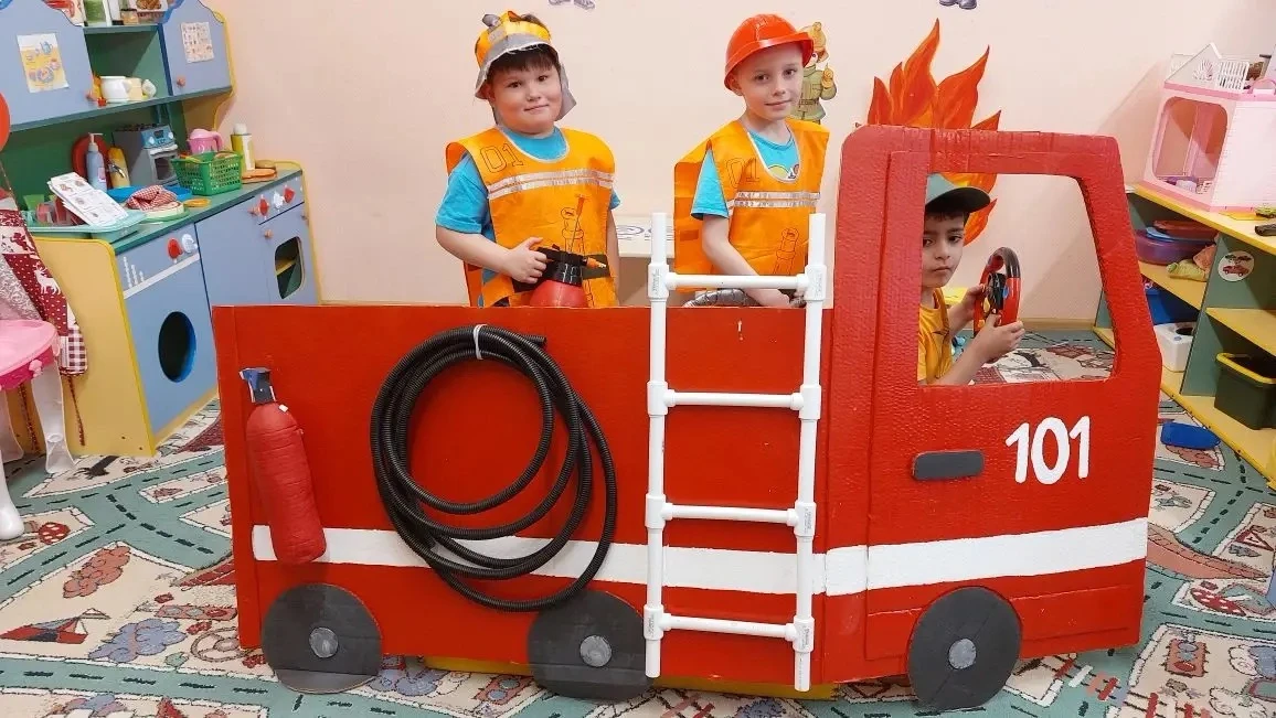 🚒Воспитанники старших групп приняли участие в тематическом мероприятии, посвященном Дню пожарной охр
