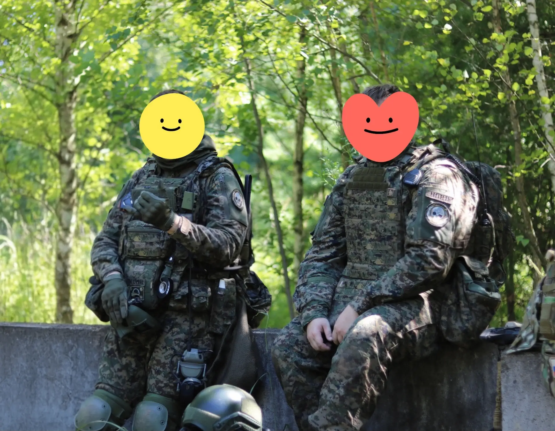Пользователи решили поделиться с нами фоткой своей команды в нашей экипировке, говорят ...