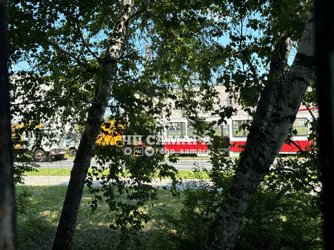 Ташкентская/Силина в сторону Московского шоссе сошел с рельс трамвай