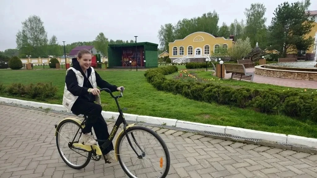 Активные выходные! Эти выходные учащиеся 1а класса София П. и 5а класса Алиса П. решили вместе с род