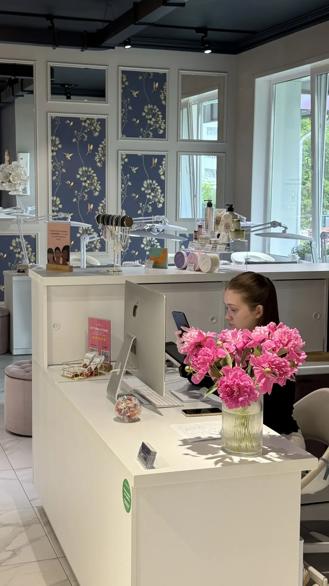 Приглашаем вас в гости насладиться той самой уютной атмосферой ✨💅🏻🌸