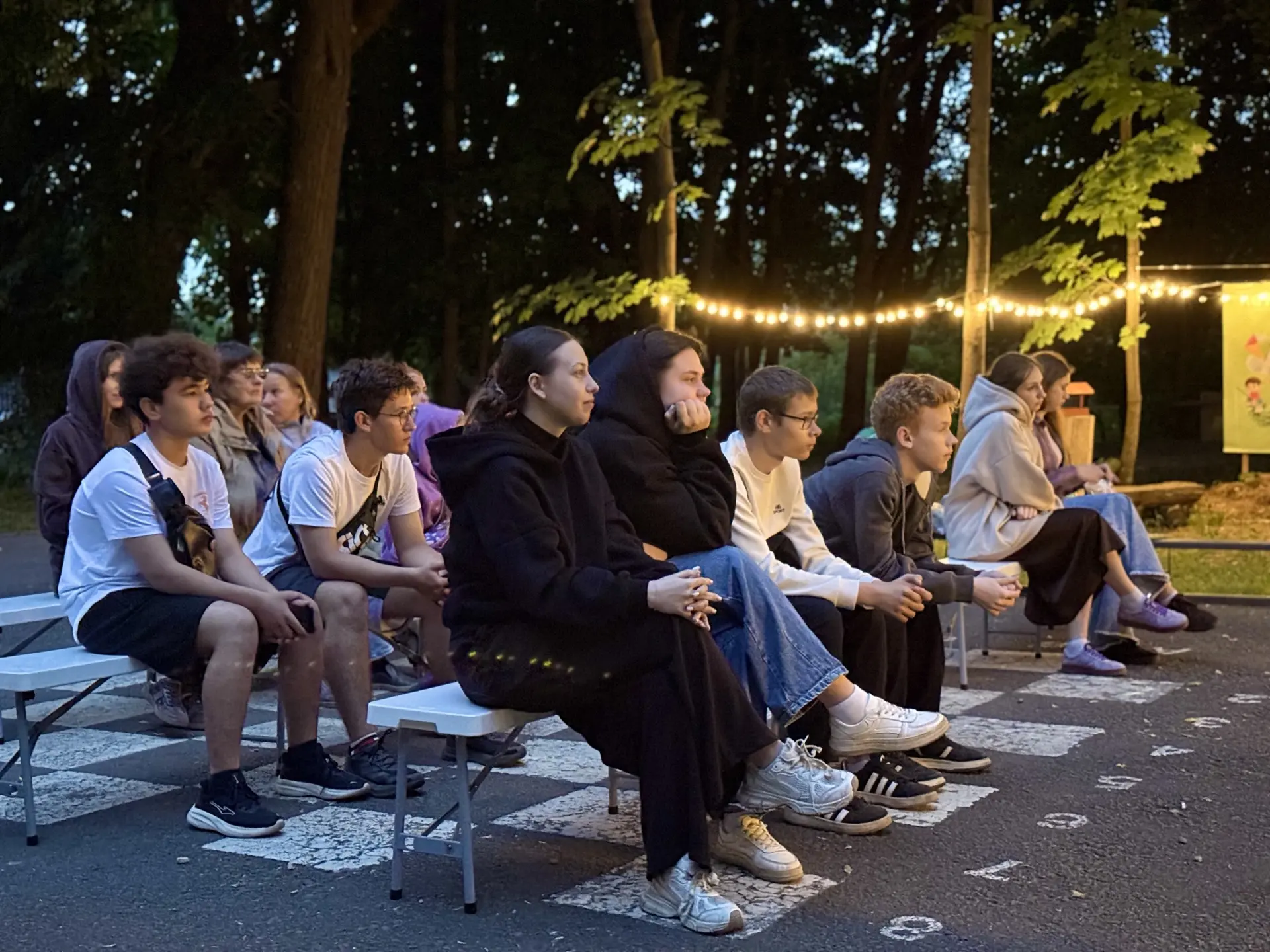 Премьера «Малахита» в наших парках 🎬 

Вчера состоялся показ первых двух серий сериала «Малахит» — 