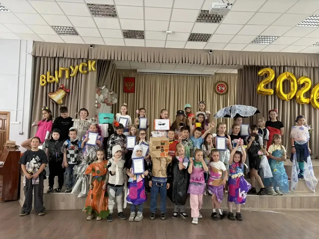 👗 Эко-мода: вторая жизнь вещей в лагере «Дуслык»!

Мы в лагере не только развлекаемся, но и заботим